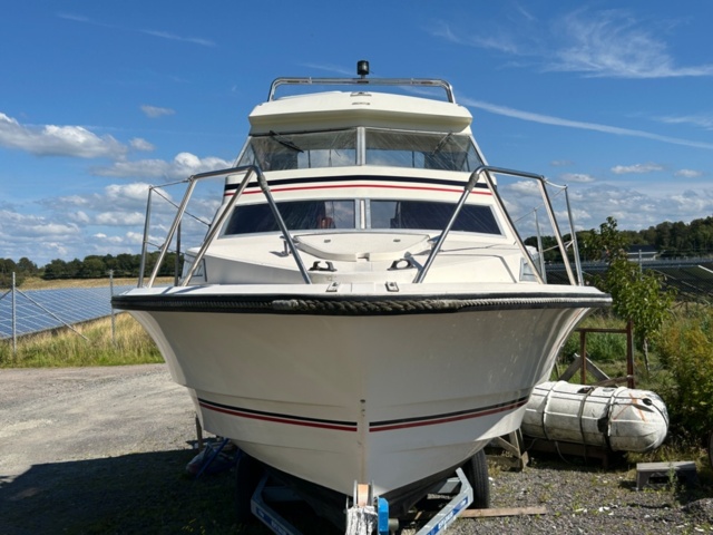 1144737-8 Fjord  725 SE, V8 270Hk