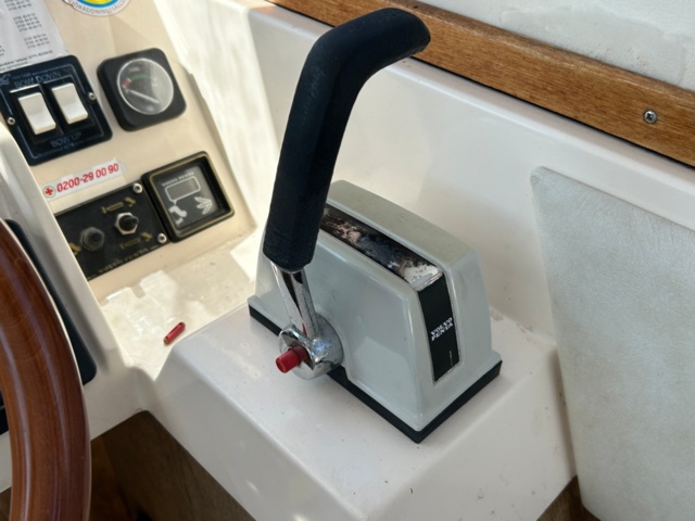 1144737-17 Fjord  725 SE, V8 270Hk