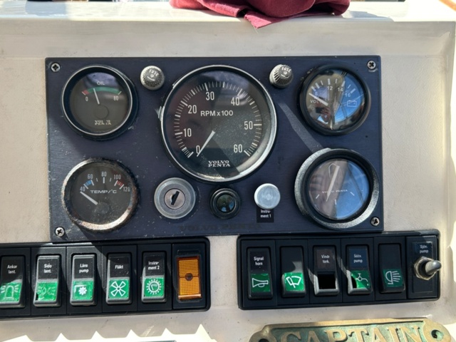 1144737-18 Fjord  725 SE, V8 270Hk