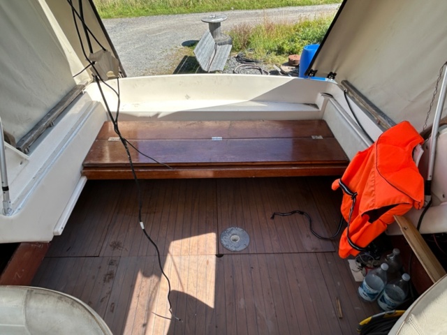 1144737-19 Fjord  725 SE, V8 270Hk