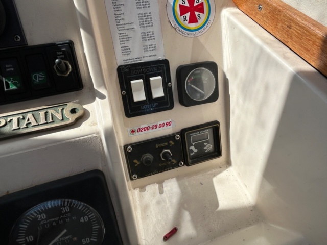 1144737-20 Fjord  725 SE, V8 270Hk