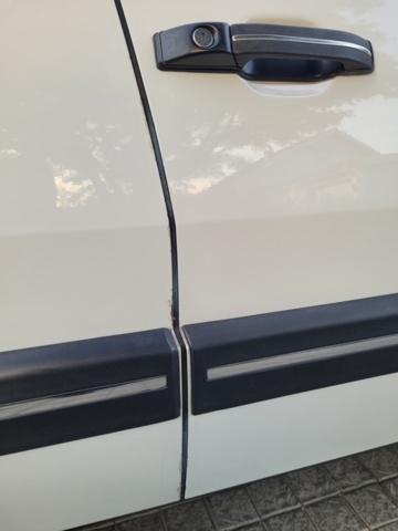 1211231-77 Saab 9000 CD -1989