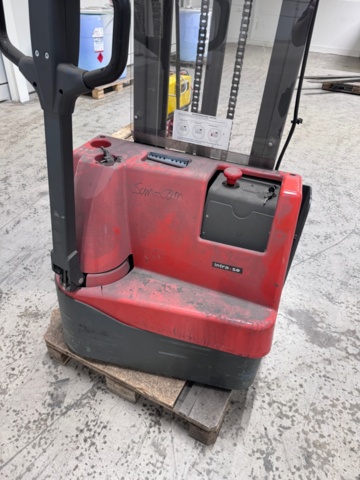 1219805-7 Intra ECL10 Electric Stacker