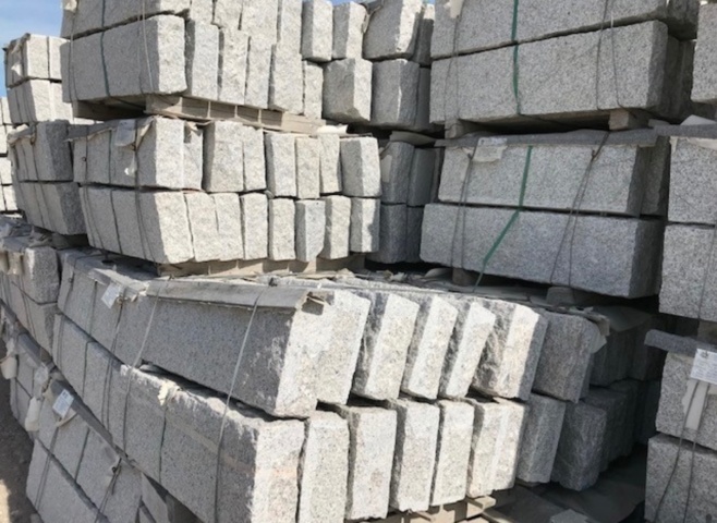 1236021-4 Curbstone RV 2 Straight Light Gray 5pc Pallet approx 15m/pallet