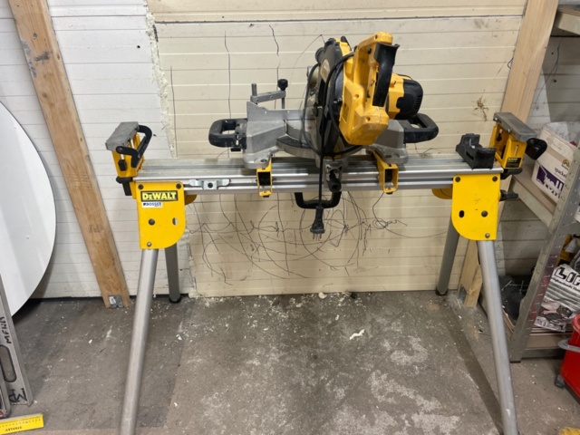 1224170-1 Cut & miter saw DeWalt DWS 774 with stand