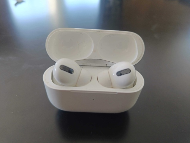754601-2 Apple AirPods Pro (A2083)