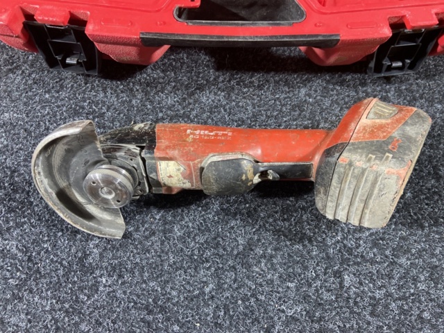 1178360-2 Angle grinder with accessories - Hilti AG 125-A22
