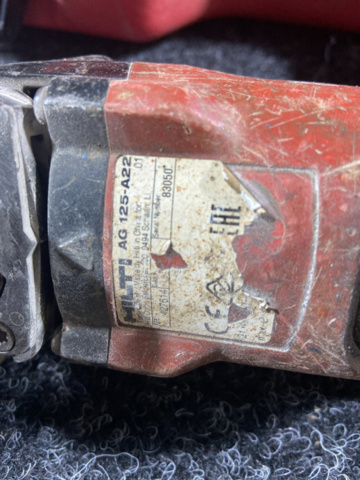 1178360-3 Angle grinder with accessories - Hilti AG 125-A22