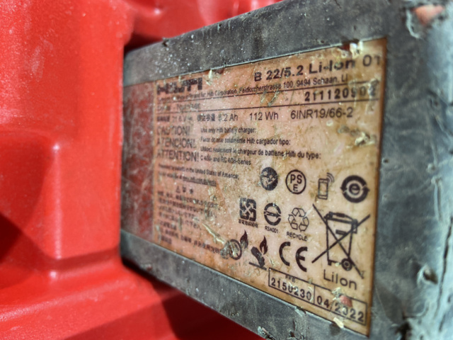 1178360-4 Angle grinder with accessories - Hilti AG 125-A22