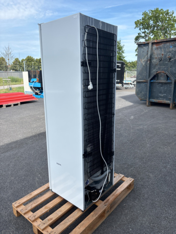 1137532-4 SMEG Frys Integrerat Universell Vit S8F174NE