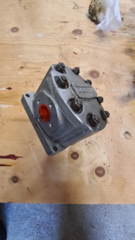 1068831-3 Samling hydraulmotorer / pumpar