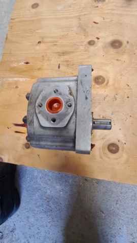 1068831-5 Samling hydraulmotorer / pumpar
