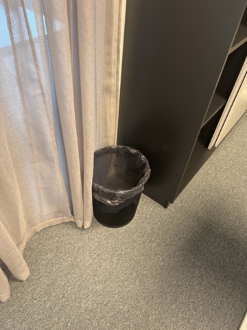 1180873-4 Office furniture - desk, with office chair - EFG