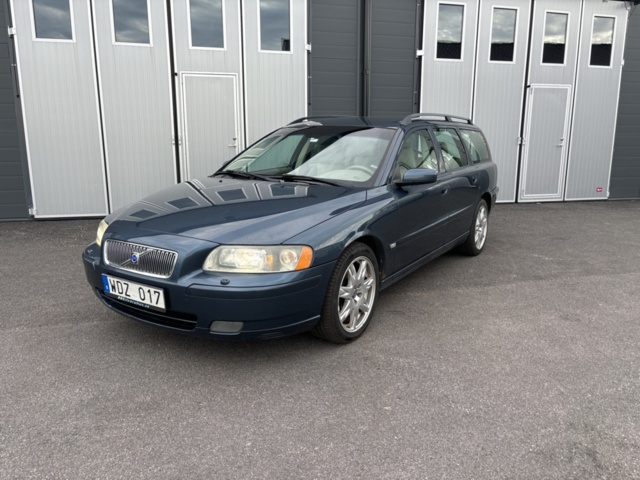 1234633-1 Volvo V70 -2005