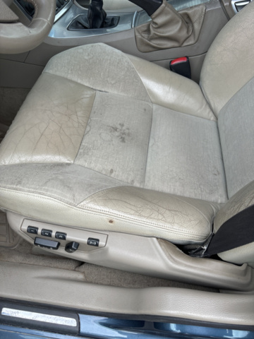 1234633-10 Volvo V70 -2005