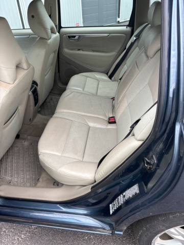 1234633-17 Volvo V70 -2005