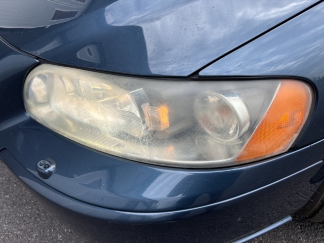 1234633-39 Volvo V70 -2005