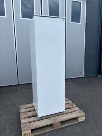 1137533-2 SMEG Integrated Refrigerator Universal White S8L1743E