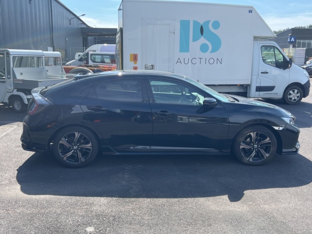 1205480-4 Honda Civic 5-door -2017