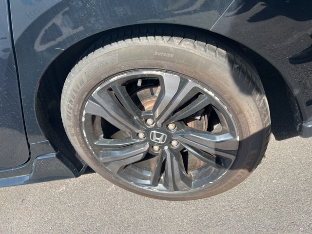 1205480-16 Honda Civic 5-door -2017