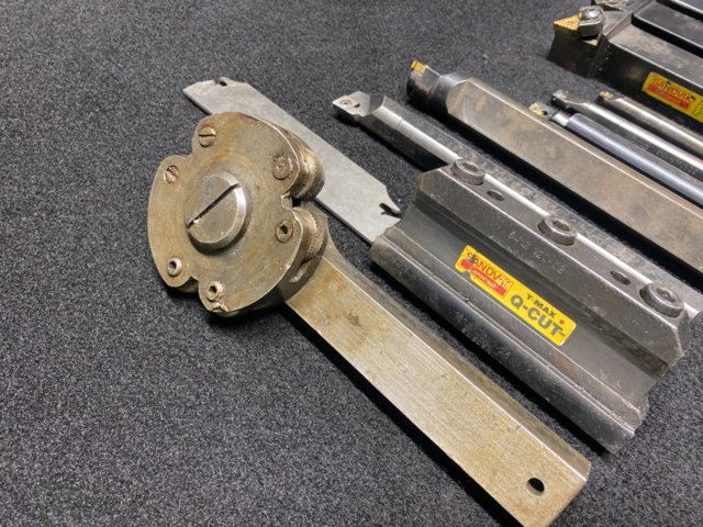 1233617-4 Lathe tool 25x25 socket