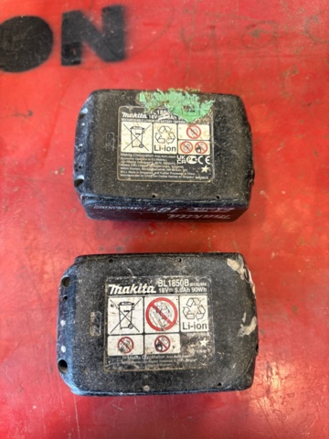 1239065-2 2 stycken Makita 18 V batteri  (31)