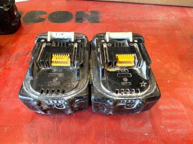 1239065-3 2 stycken Makita 18 V batteri  (31)