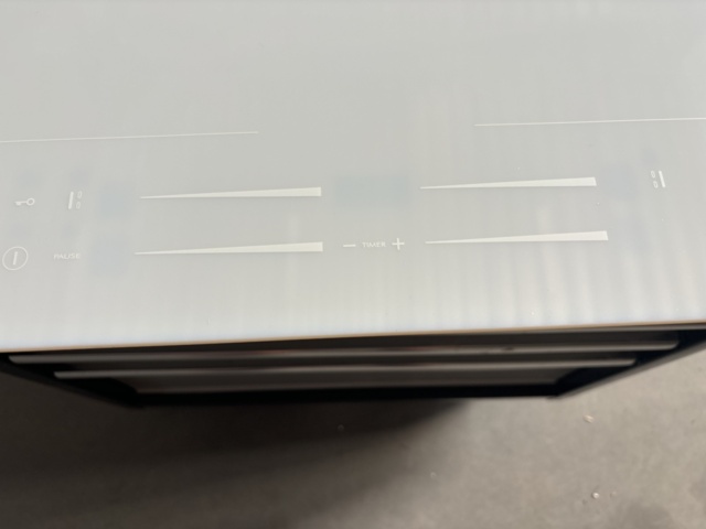 1137552-8 SMEG Induction Hob Universal 60 cm White SI2M7643DW