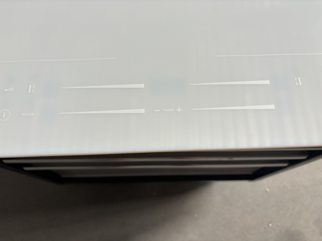 1137552-9 SMEG Induction Hob Universal 60 cm White SI2M7643DW