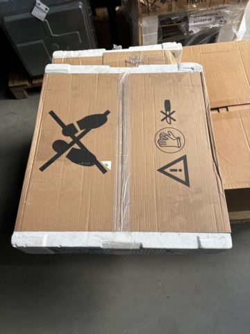 1137552-12 SMEG Induction Hob Universal 60 cm White SI2M7643DW