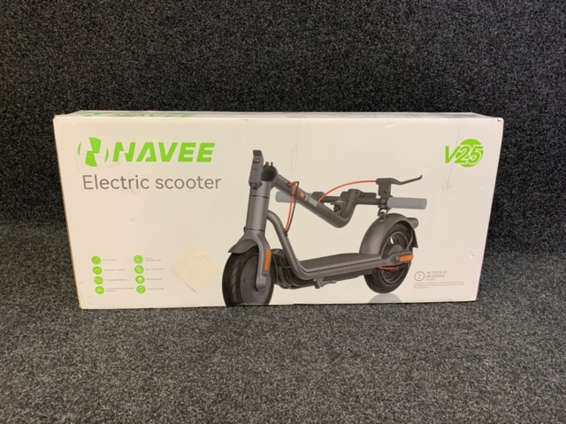 1232224-3 Electric scooter Navee V25 Sweden