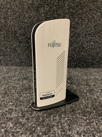 1232246-7 Laptop Fujitsu Lifebook E Series E5511 with dock Fujitsu