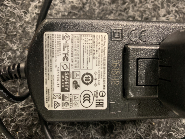 1232246-12 Laptop Fujitsu Lifebook E Series E5511 with dock Fujitsu