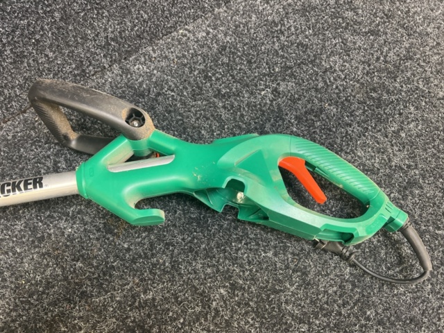 1240835-2 Trimmer Black & Decker GL680 500W