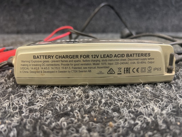 1240844-2 Battery charger Ctek MX 5.0 1075 12V/5A