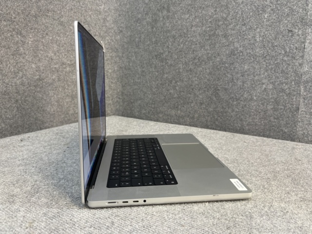 1239823-5 MacBook Pro 16-inch (2021) with Apple M1 Max