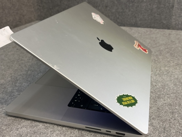 1239823-10 MacBook Pro 16-inch (2021) with Apple M1 Max