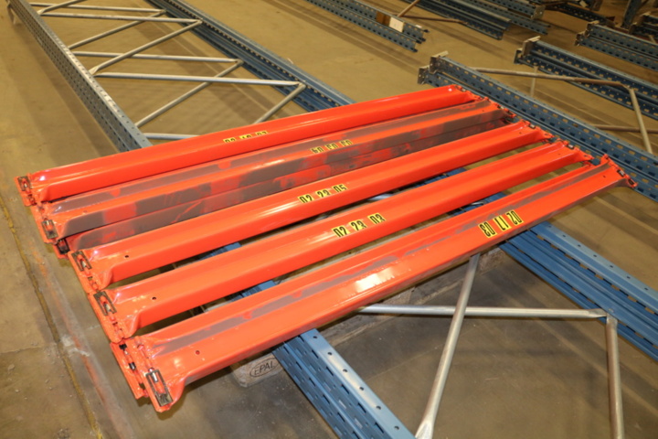 1236058-4 Pallställ Lux 83