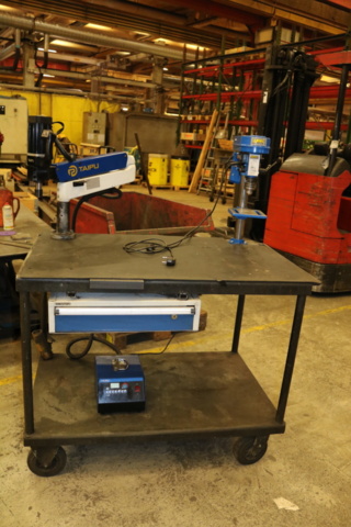 Work table with threading machine & bench drilling machine - PS Auction ...