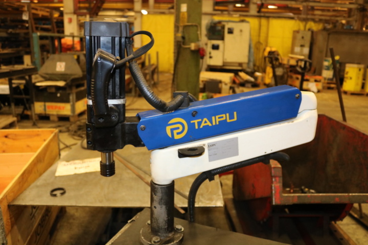 1236061-2 Work table with threading machine & bench drilling machine