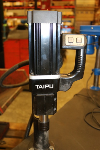 1236061-5 Work table with threading machine & bench drilling machine