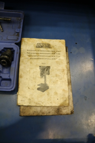 1236061-12 Work table with threading machine & bench drilling machine