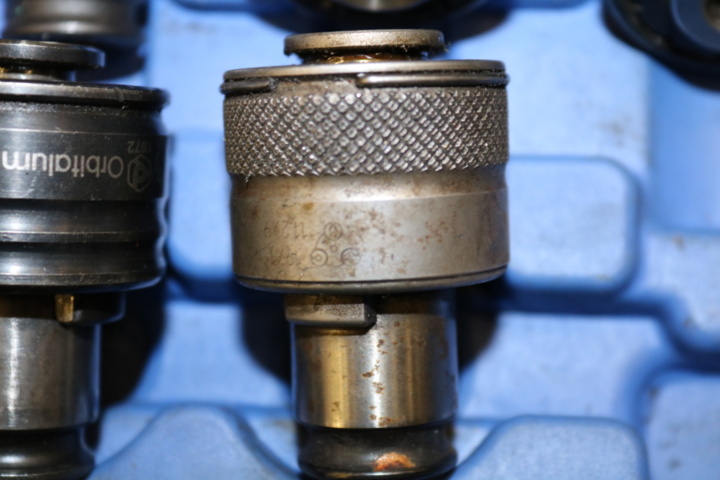 1236061-19 Work table with threading machine & bench drilling machine