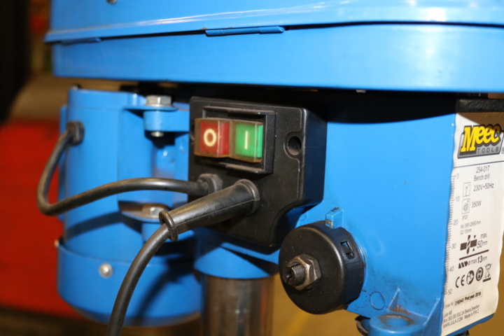 1236061-29 Work table with threading machine & bench drilling machine