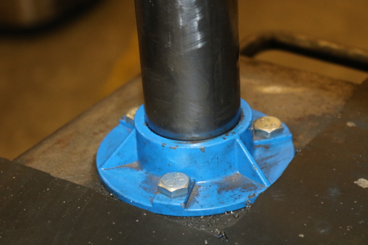 1236061-30 Work table with threading machine & bench drilling machine