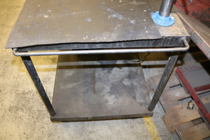 1236061-33 Work table with threading machine & bench drilling machine