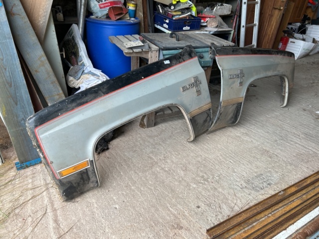 1237354-1 Front fenders Chevrolet K5 Blazer