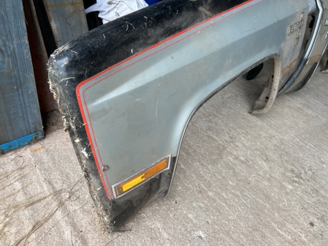 1237354-8 Front fenders Chevrolet K5 Blazer