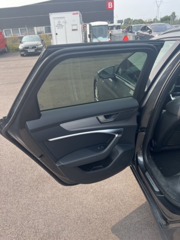 1205476-19 Audi A6 Avant -2020