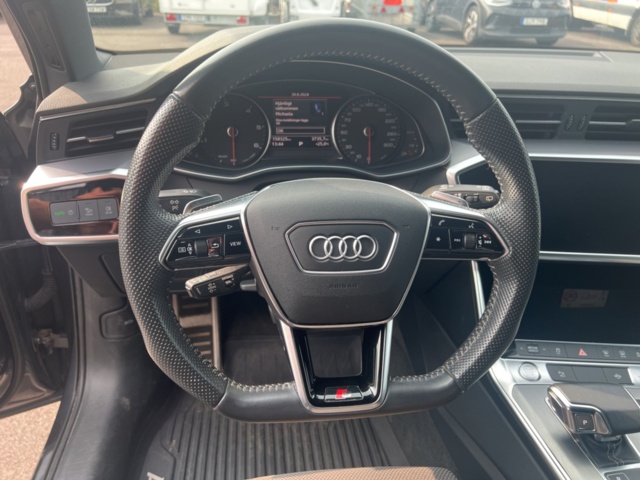 1205476-24 Audi A6 Avant -2020